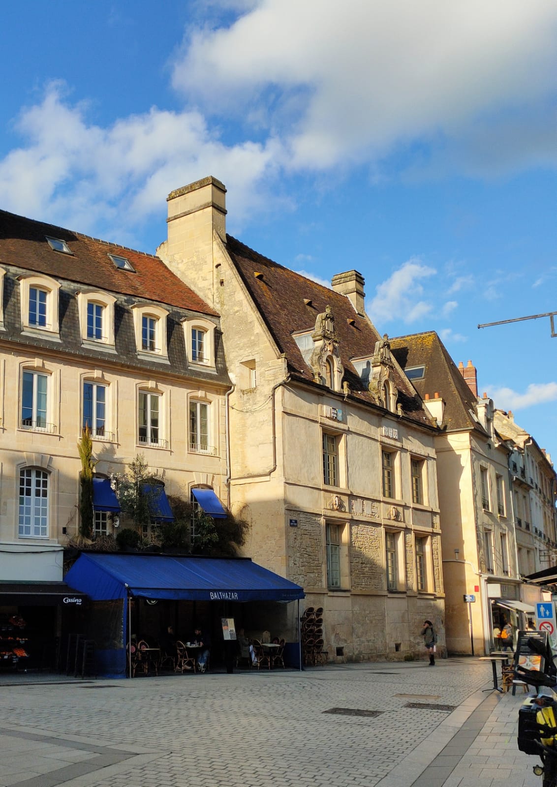 Visite Guidée privée Caen Express : 1h au cœur de l’Histoire