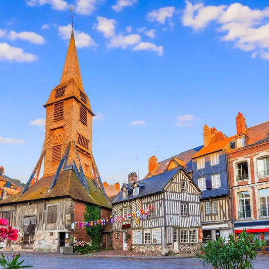 Visites-Guidées-Privatives-en-Normandie-Une-Expérience-Unique-et-Personnalisée Caen Visite