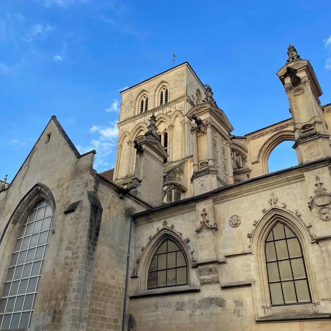 La-Normandie-au-XIe-siècle-un-duché-puissant-au-cœur-de-l-histoire-médiévale Caen Visite