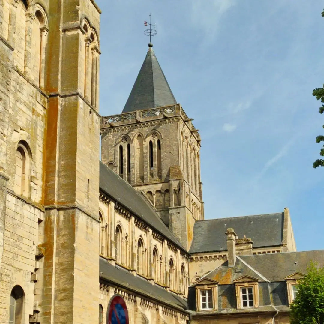 Visite privée de Caen — Une expérience sur-mesure, en famille ou entre amis Caen Visite