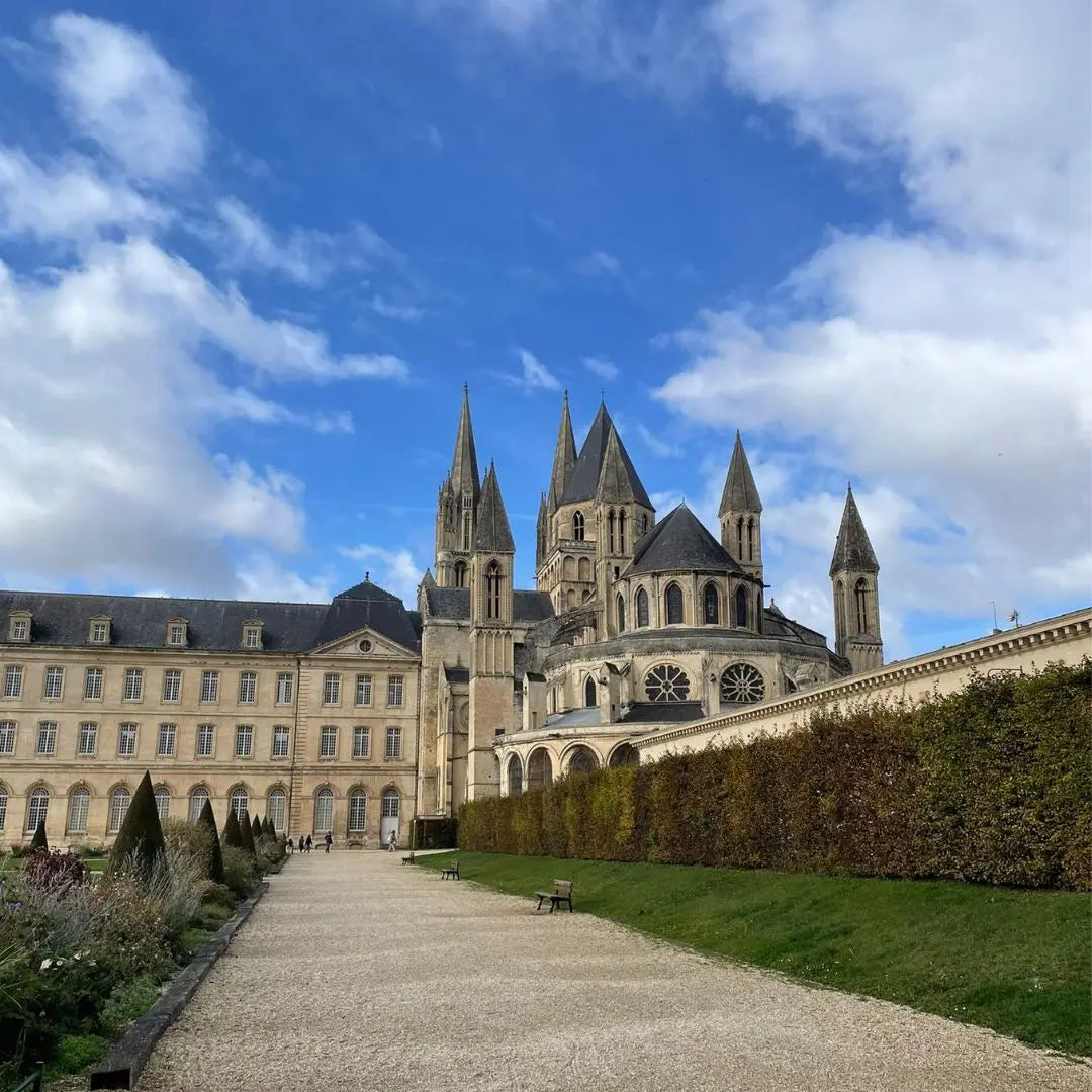 Visite privée de Caen — Une expérience sur-mesure, en famille ou entre amis Caen Visite